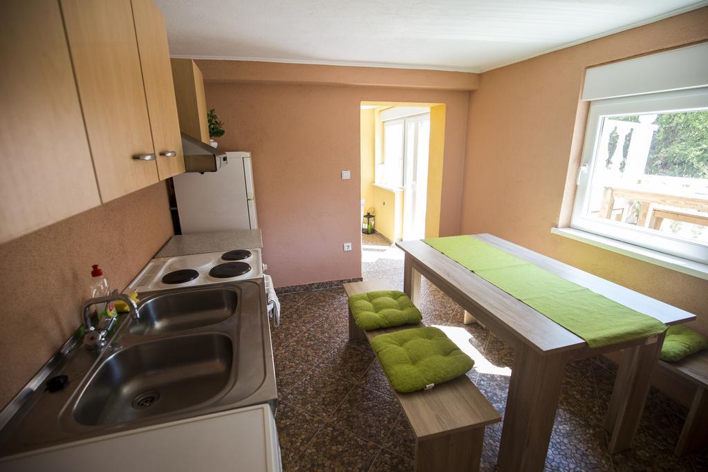 Apartments Adria Crikvenica Exteriör bild